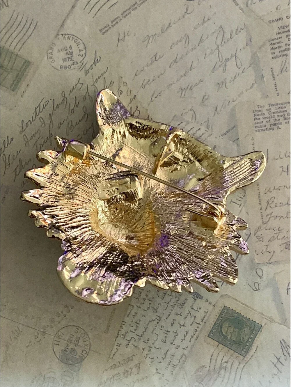 Roaring Tiger Head Brooch with Sparkling Rhinestones and Emerald Eyes